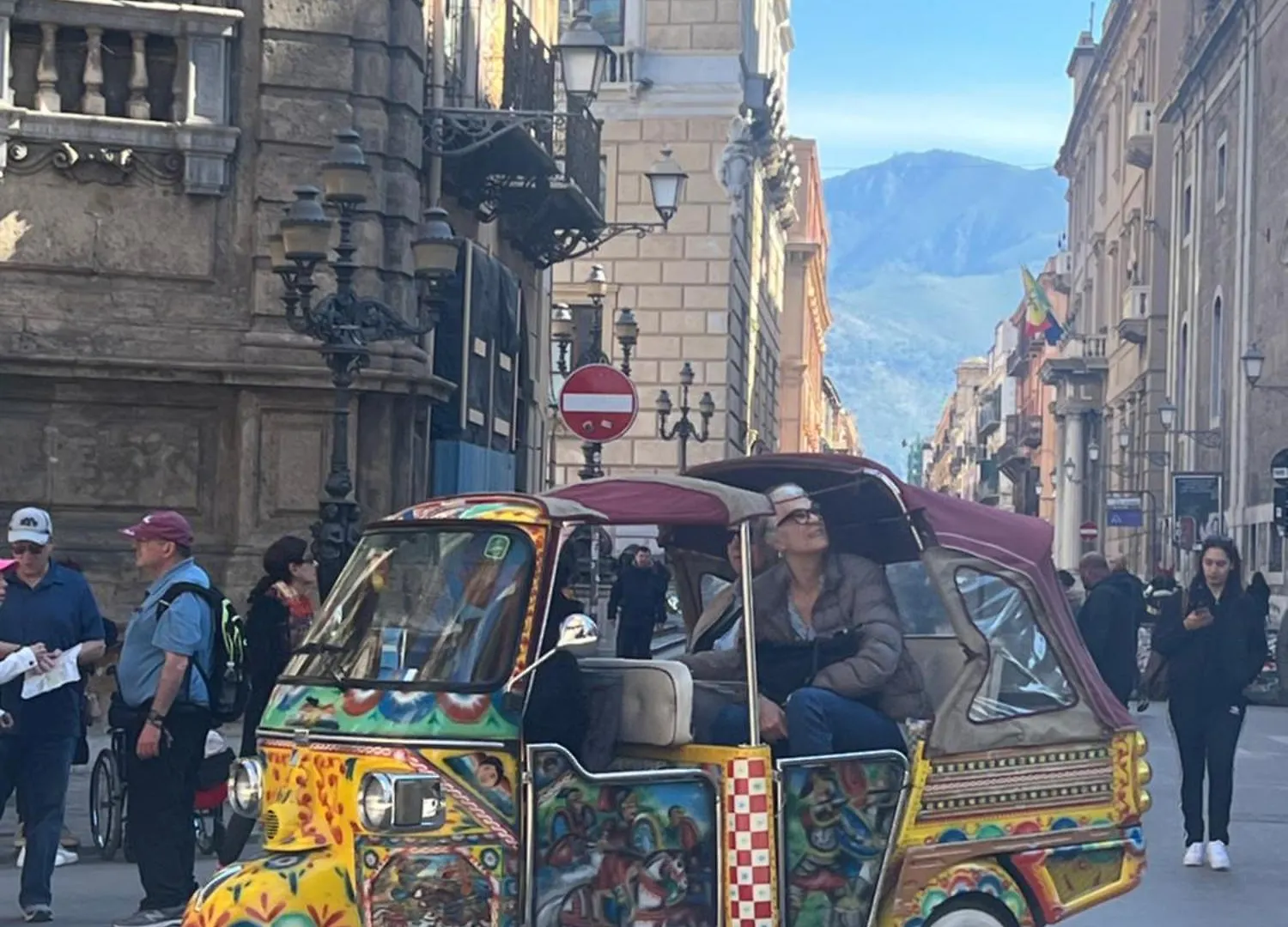 ** Pensión Hotel Donizetti 19 Palermo Italia