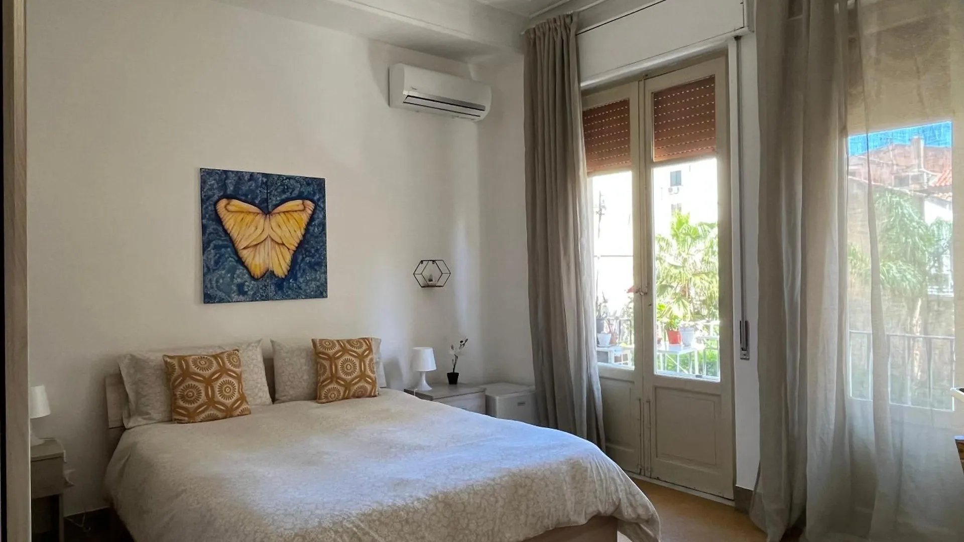 ** Pensión Hotel Donizetti 19 Palermo Italia